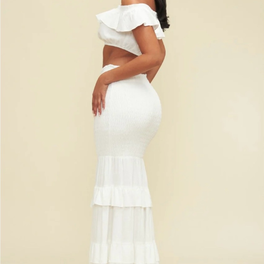 Off shoulder set with maxi skirt
